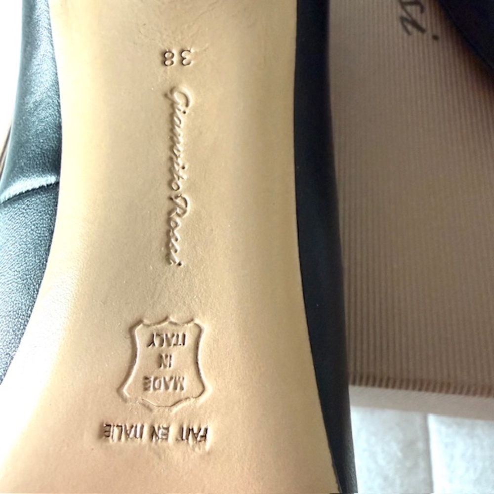 NWT Gianvioto Rossi for Altuzarra Navy pump size 38 - Picture 11 of 13